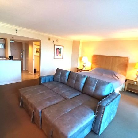 Ilikai Apt 302 - Spacious Studio With Stunning Ocean & Harbor Views Honolulu Esterno foto