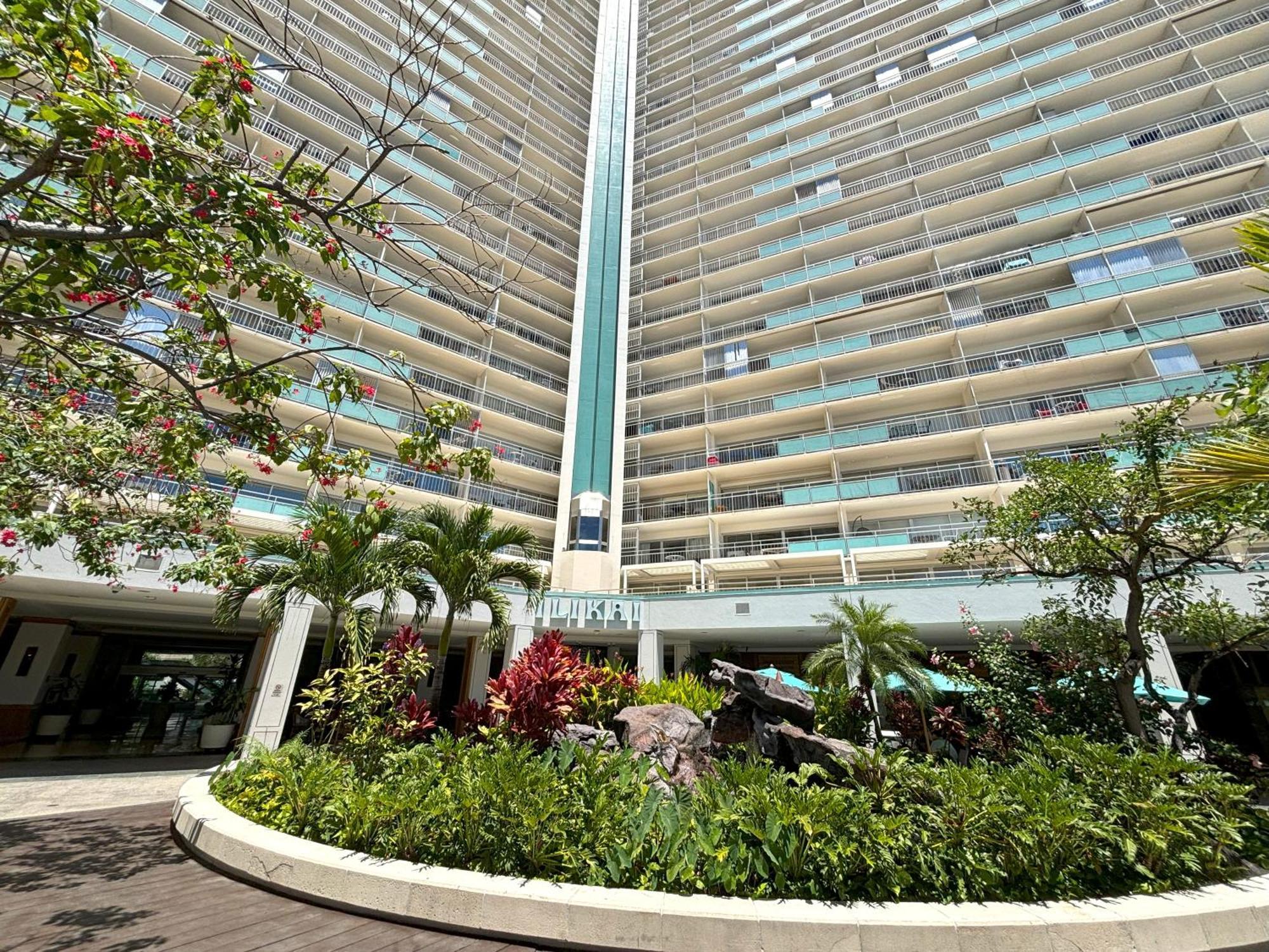 Ilikai Apt 302 - Spacious Studio With Stunning Ocean & Harbor Views Honolulu Esterno foto